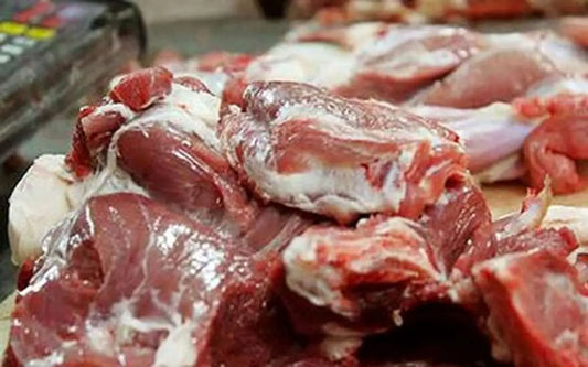 گولاش گوساله بدون استخوان / Kalb Gulasch mit Knochen